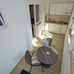 Dina * Makarska