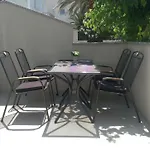 Dina * マカルスカ