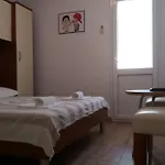 Apartament Dina *