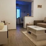 アパート Dina マカルスカ