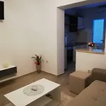 Apartament Dina *