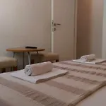 Dina アパート マカルスカ