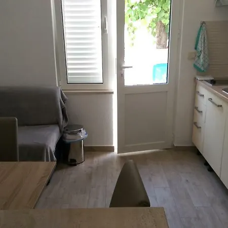 Apartment Dina