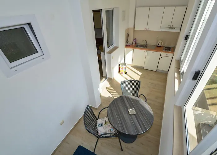 Dina * Макарська