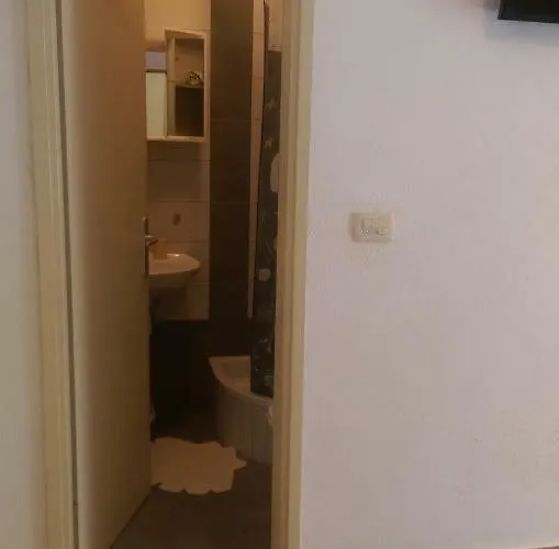 Dina Апартаменти Макарська